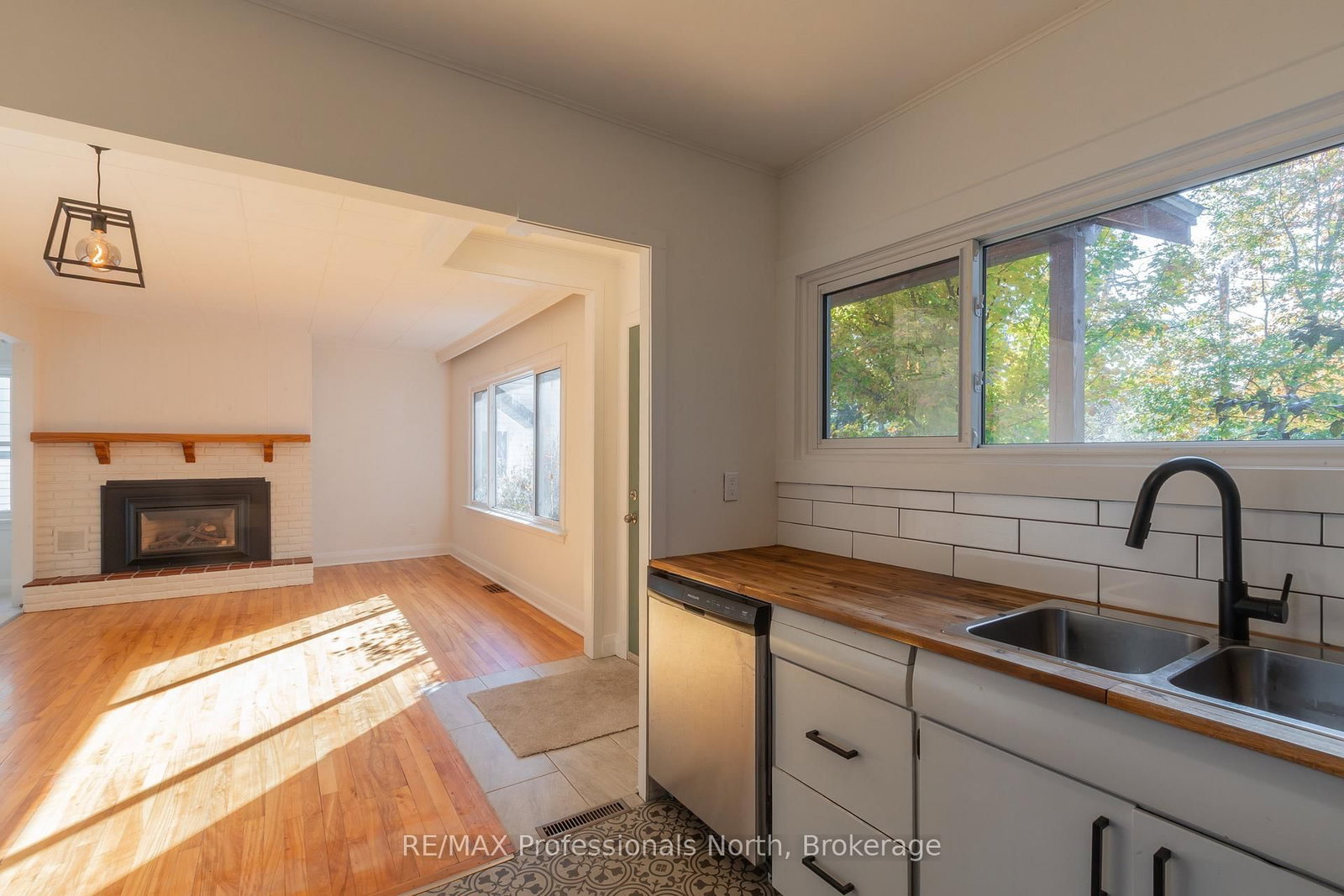51 GOULDIE Street • Huntsville, ON photo 30