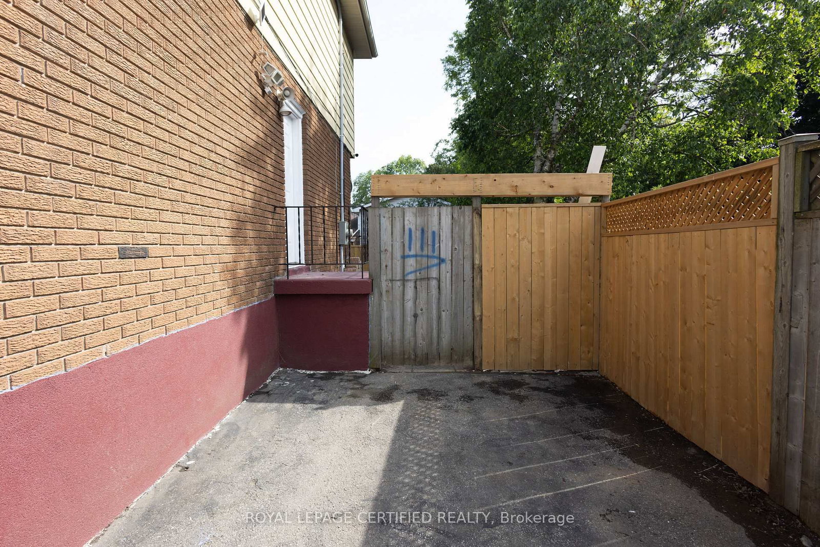 111 Limeridge Road W • Hamilton, ON photo 40