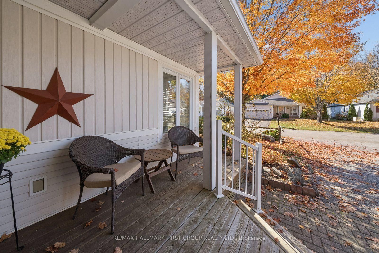 47 Springwood Crescent photo 3