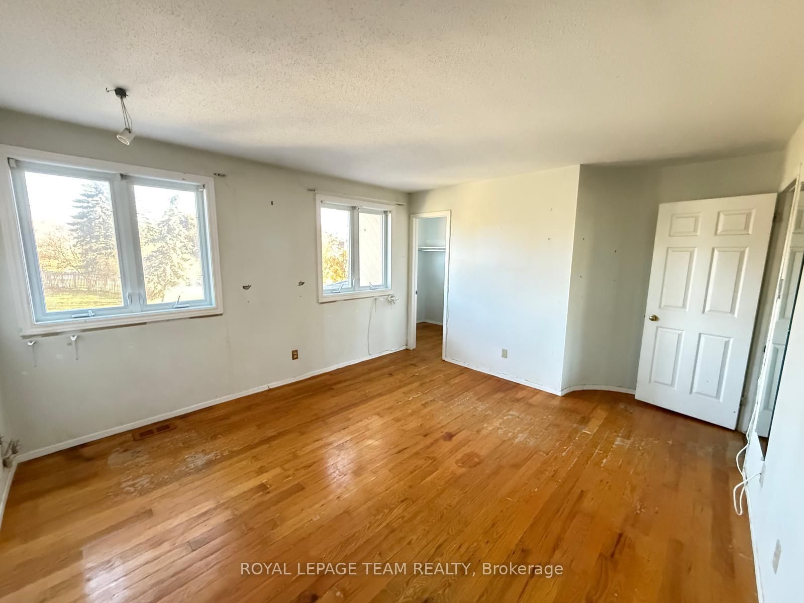86 HUMMINGBIRD Crescent • Ottawa, ON photo 20
