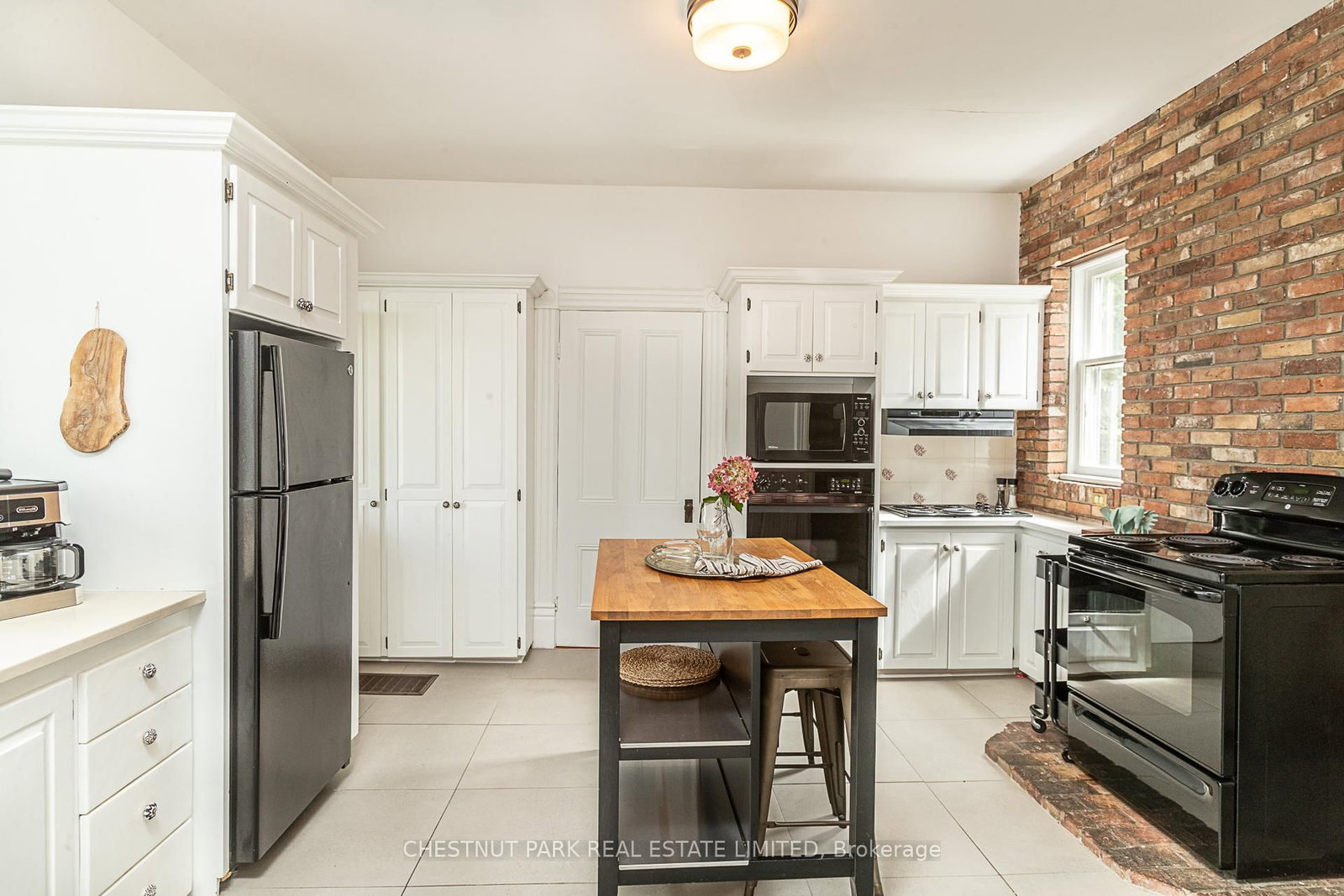 13435 Loyalist Parkway • Prince Edward County, ON photo 13