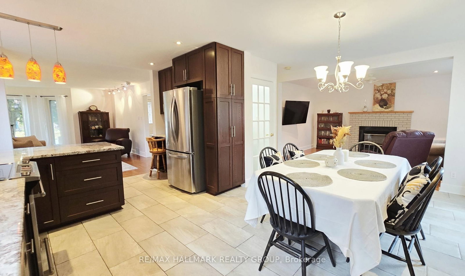 40 Huntsman Crescent • Ottawa, ON photo 8