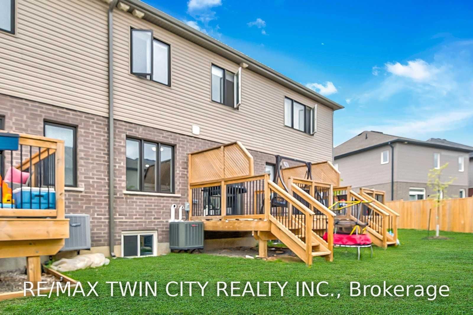 107-135 Hardcastle Dr, Cambridge, view 32