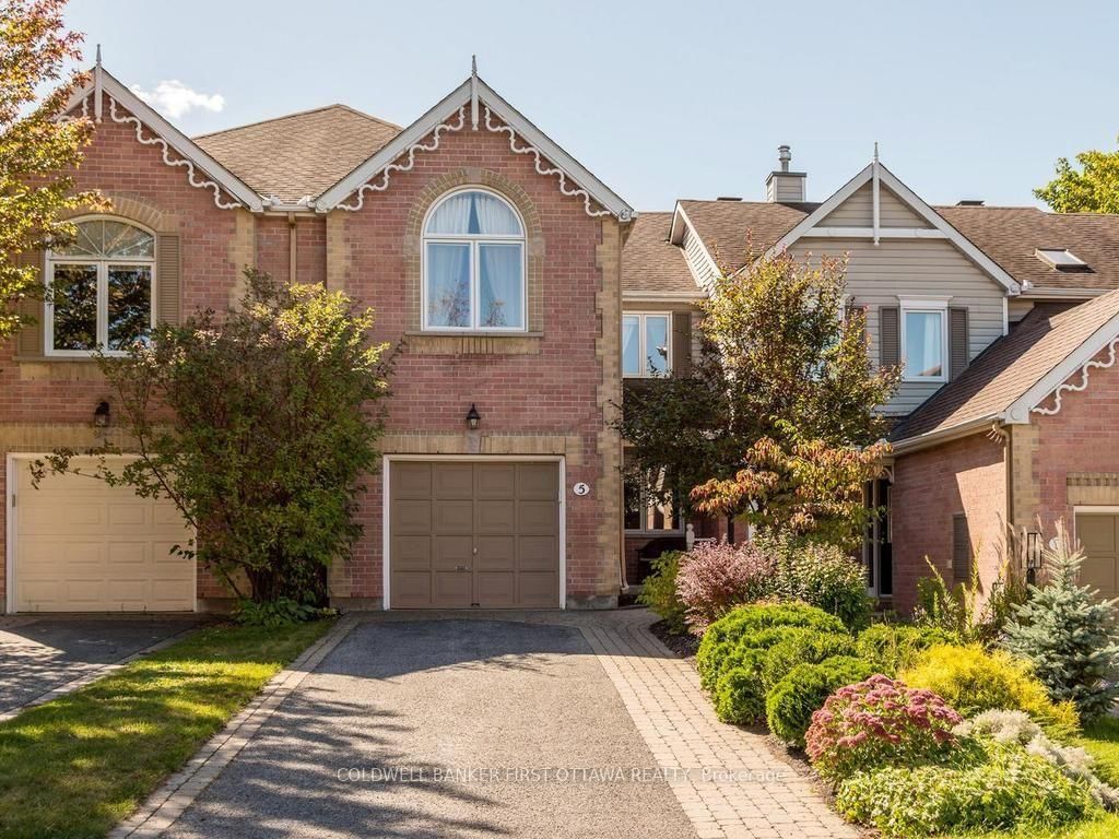5 Crossing Bridge Court, Stittsville (Central), Ottawa, ON