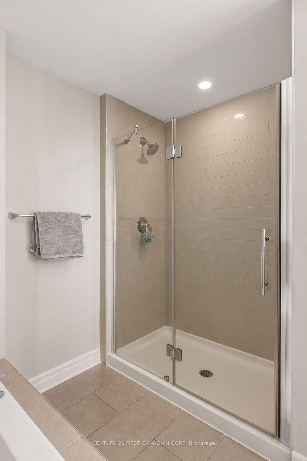 240 Village Walk Boulevard • #605 • London North, ON photo 16