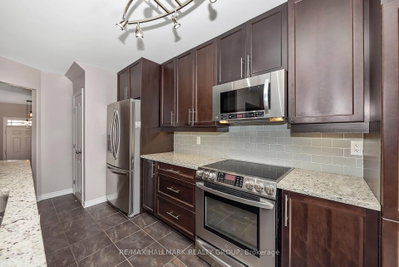 1830 Arrowgrass Way • Ottawa, ON photo 8