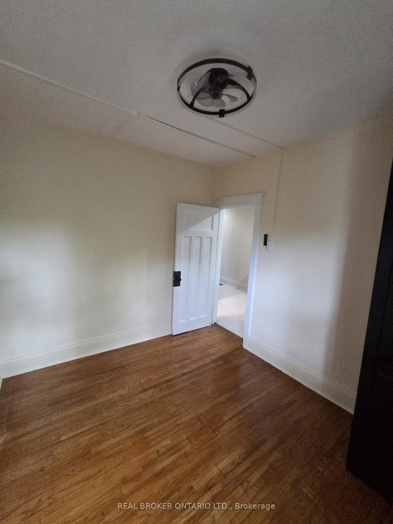 479 Aberdeen Ave photo 4