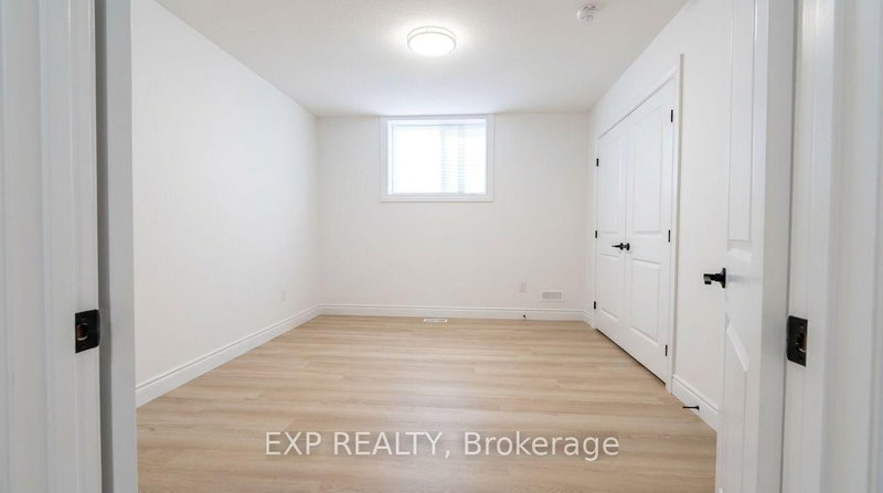 2567 Constance Ave photo 5