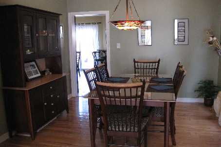 28 Shaina Crt, Barrie, L4N9S7 | Image 3