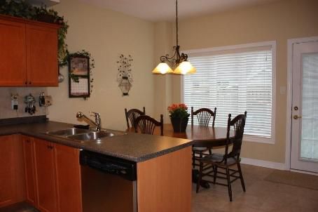 17 Cranberry Lane, Barrie, L4N0Z1 | Image 2