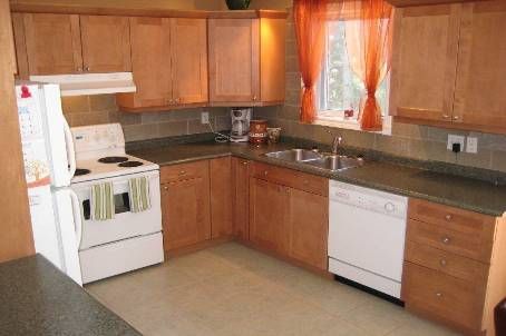 40 Kell Pl, Barrie, L4N9K5 | Image 3