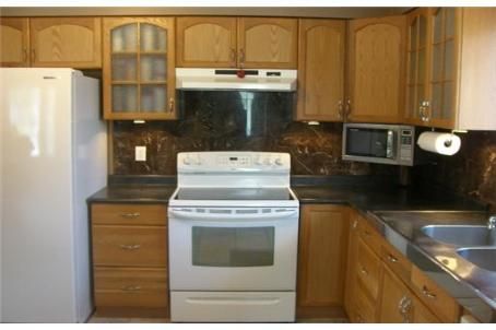 12 Elizabeth St, Barrie, L4N6L8 | Image 2