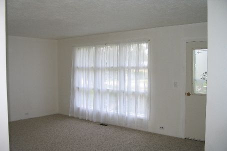 8 West St N, Kawartha Lakes, K0M1N0 | Image 2