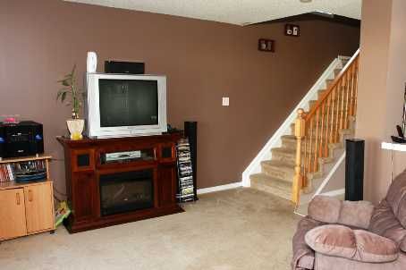 10 - 124 Gosling Gdns, Guelph, N1G5K6 | Image 2