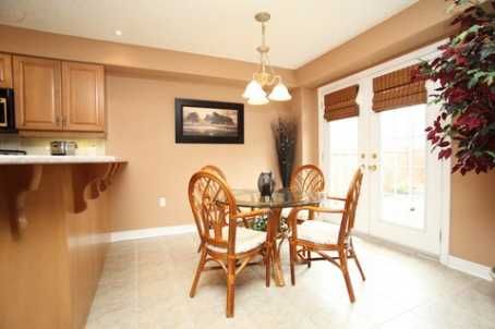 18 Balmoral Pl, Barrie, L4N0Y9 | Image 3