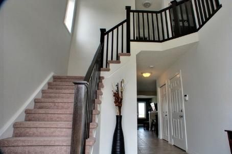 928 Dunblane Crt, Kitchener, N2R1W9 | Image 2