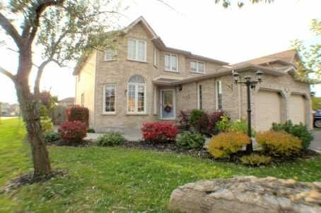 14 Round Leaf Crt, Barrie, L4N9N3 | Image 2