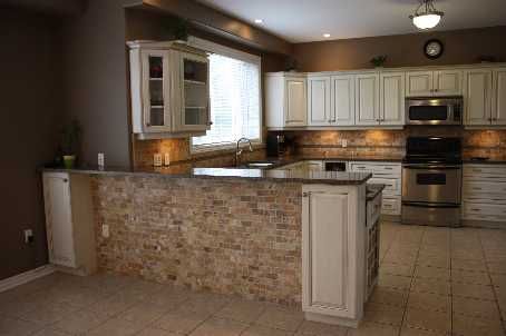 38 Lilac Lane, Springwater, L0L1X0 | Image 2