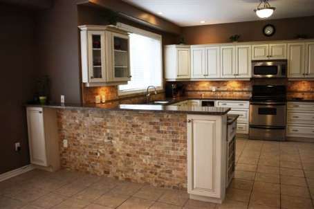 38 Lilac Lane, Springwater, L0L1X0 | Image 2