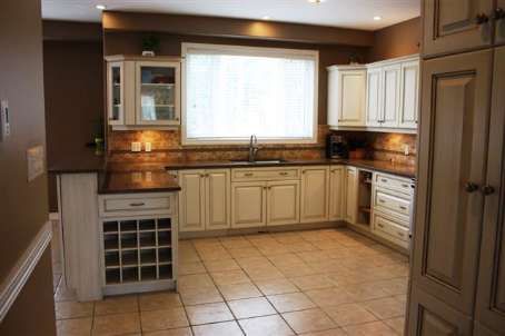 38 Lilac Lane, Springwater, L0L1X0 | Image 3