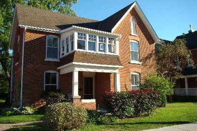 Detached House sold at 177 Dunlop Street, Barrie, Ontario, L4N1B4 - Queen's Park - MLS: X2606765