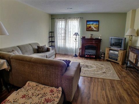 576 - 576 Lakeridge Dr, Ottawa, K4A0H5 | Image 2