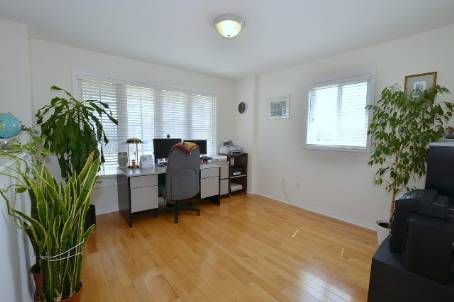 49 Red Pine Cres, Wasaga Beach, L9Z3B2 | Image 3