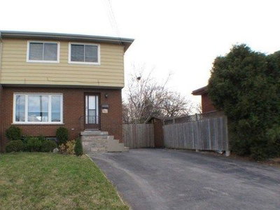 Semi-Detached House sold at 111 Limeridge Road, Hamilton, Ontario, L9C2V3 - Rolston - MLS: X2622865