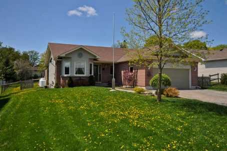 Detached House sold at 96 Elm Street, Kawartha Lakes, Woodville, K0M2T0 - MLS: X2638064