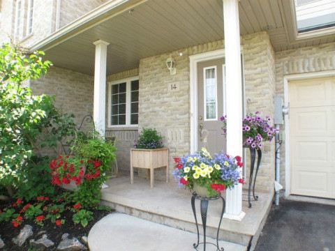 14 Kenyon Cres, Grimsby, L3M5P4 | Image 3