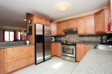 40 Kell Pl, Barrie, L4N9K5 | Image 2