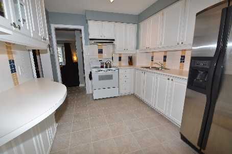 30 Janice Dr, Barrie, L4N5N4 | Image 2