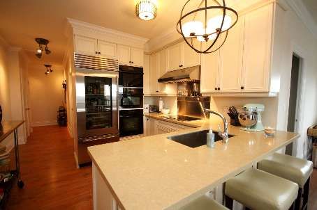 604 - 80 Orchard Point Rd, Orillia, L3V1C6 | Image 3