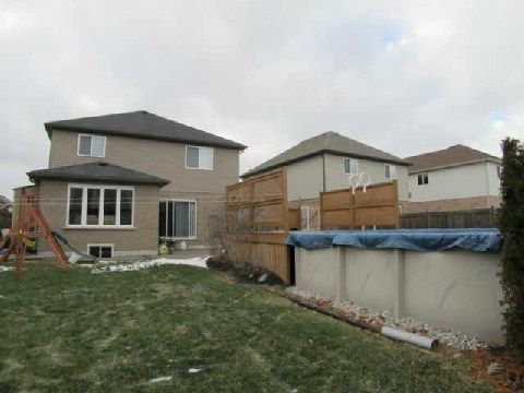 99 Loretta Dr, Niagara-on-the-Lake, L0S1T0 | Image 2