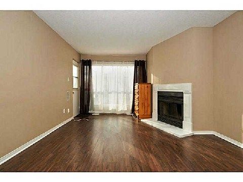 312 - 126 Bell Farm Rd, Barrie, L4M6J3 | Image 2