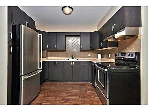 312 - 126 Bell Farm Rd, Barrie, L4M6J3 | Image 3