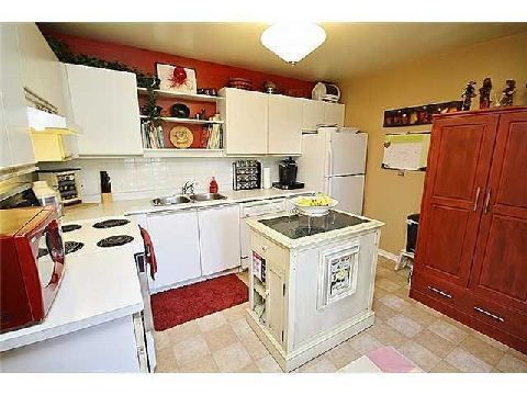 16 - 502 Essa Rd, Barrie, L4N 7L4 | Image 2