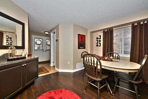 37 Majesty Blvd, Barrie, L4M 7K3 | Image 2