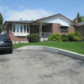 Detached House sold at 44 Cynthia Court, Barrie, Ontario, L4M2X3 - Wellington - MLS: X2919259