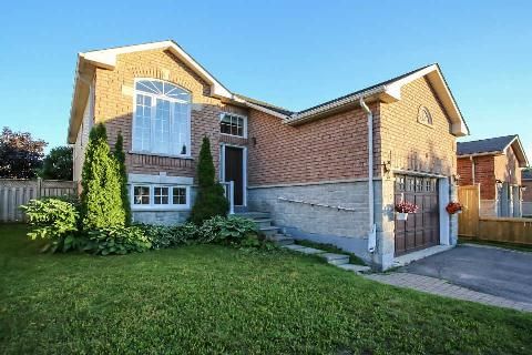 19 Leslie Ave, Barrie, L4N 9N9 | Image 2
