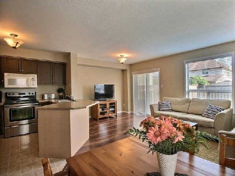 80 Foxborough Dr, Hamilton, L9G4Y8 | Image 2