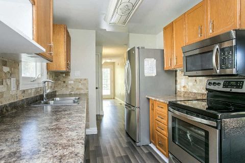 56 Shakespeare Cres, Barrie, L4N6C2 | Image 3