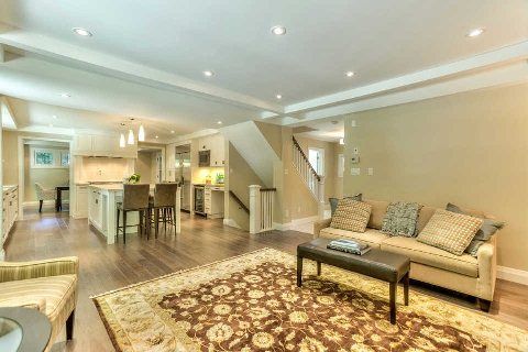 61 Oak Knoll Dr, Hamilton, L8S4C2 | Image 3