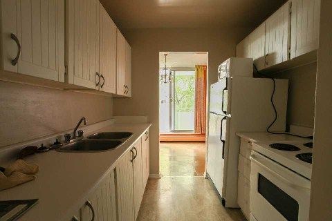 303 - 359 Geneva St, St. Catharines, L2N2G5 | Image 3