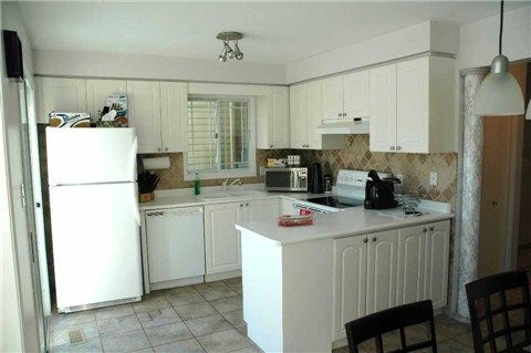 189 Shadow Wood Crt, Waterloo, N2K 3W4 | Image 2