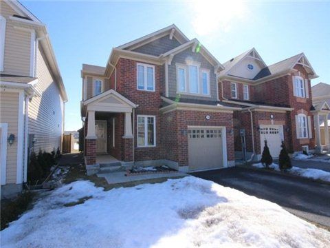 216 Emick Dr, Hamilton, L9K0E1 | Image 2