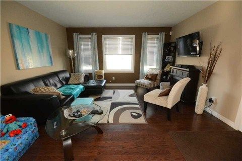 928 Dunblane Crt, Kitchener, N2R 1W9 | Image 3