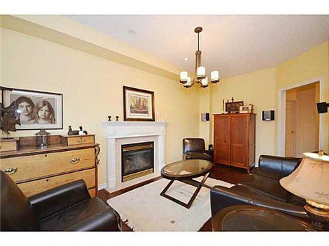 15 Surrey Dr, Barrie, L4M 0C5 | Image 3