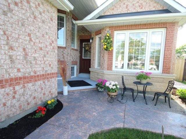 6 - 147 St. Lawrence Dr, Welland, L3C7H6 | Image 2