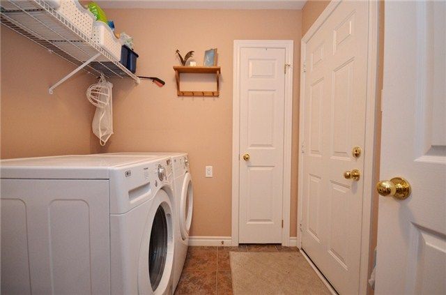 66 Osprey Ridge Rd, Barrie, L4M 6P3 | Image 2